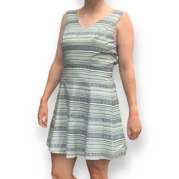 Red Saks Fifth Ave Sleeveless Tribal Print Fit & Flare Dress Back Cut Outs S/P - Picture 5 of 12